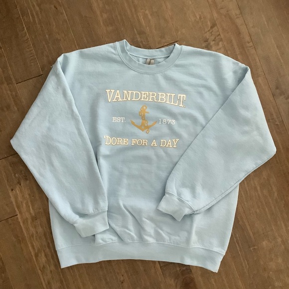 Gildan Tops - Vanderbilt Light Blue Sweatshirt, L